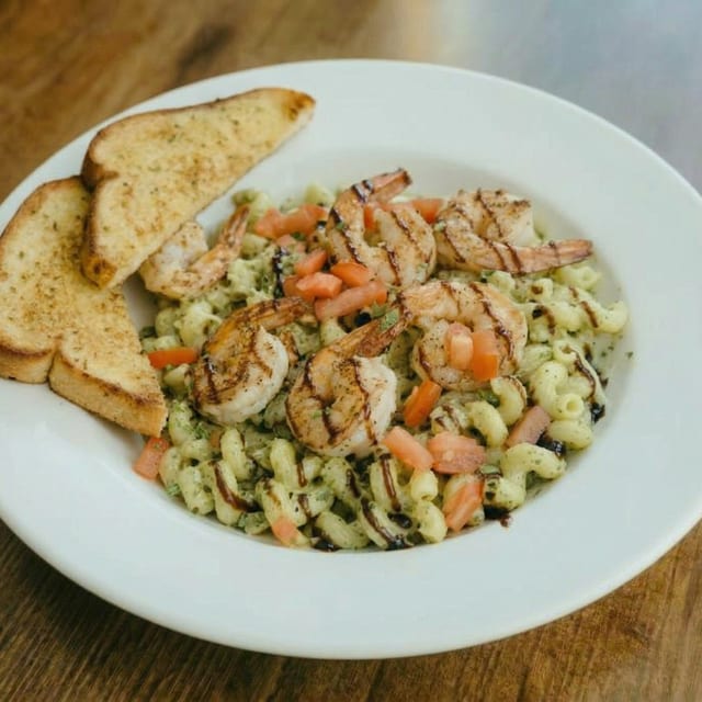 Pesto Alfredo.